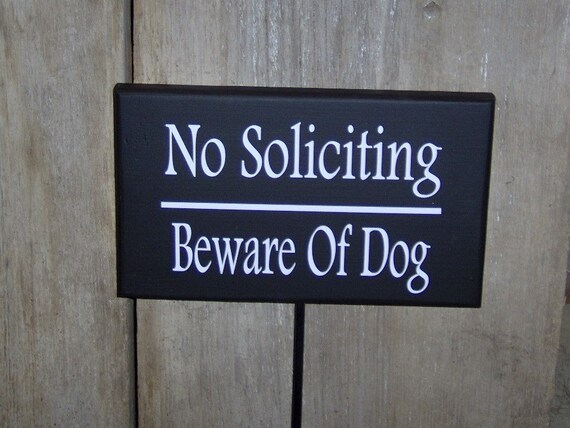No Soliciting Yard Sign Beware of Dog Signs Outdoor Lawn Signs for Pet Owners Gift and Entry Front Porch Decor Custom Wood Vinyl Plaques