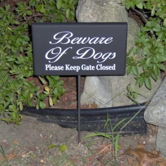Beware of Dogs Sign Please Keep Gate Closed Wood Vinyl Outdoor Yard Stake Sign Dog Lover Signs For Home Pet Supplies Garden Gate Fence Sign