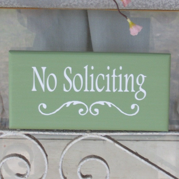No Soliciting Sign Wood Vinyl Outdoor Yard Signs Front Lawn Decor Garage Door Hanger Entryway Porch Wall Decor Outdoor Housewarming Gift Art