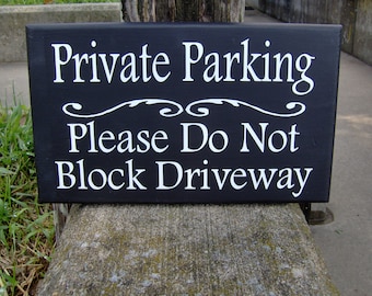 Signs Private/No Trespas