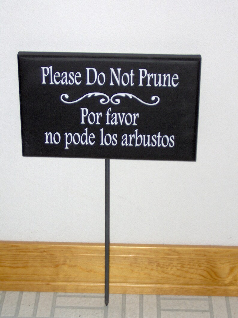 Do Not Prune Sign Yard Stake Sign Bilingual Garden Landscape Lawn Accessory Hedge Notice Plants Flowers All Season Lawn Ornament Wood Vinyl image 5