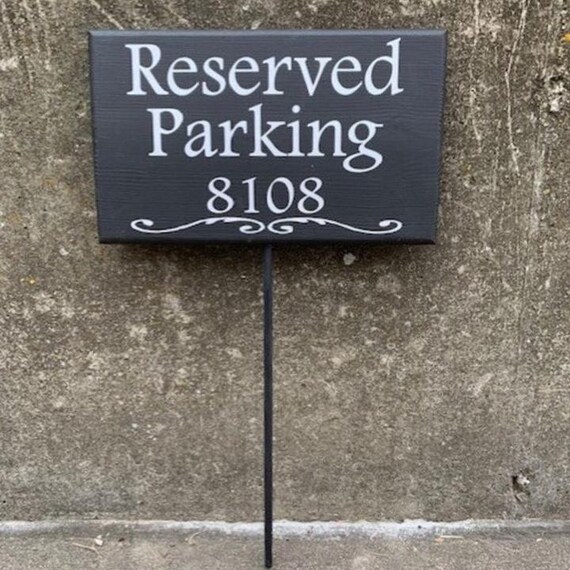Custom Reserved Parking Yard Stake Sign Wood Vinyl Signs for Driveway Yard Art Garden Decoration Garage Sign No Parking Outdoor Drive Signs