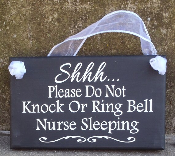 Nurse Night Shift Sign Do Not Knock Ring Bell Wood Vinyl Entry Signage Nurse Sleeping Day Sleepers Nurse Appreciation Gift