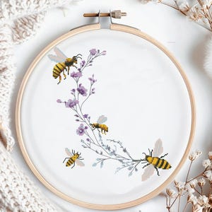 Bees Cross Stitch Pattern: Easy DIY Cozy Embroidery (PDF Download 133x144 Stitches)