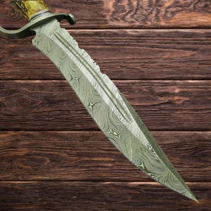 Custom Handmade D-Guard Hunting Bowie Knife, Damascus Steel Blade Full Tang With Leather Sheath, Best Gift for Him, Halloween Christmas Gift