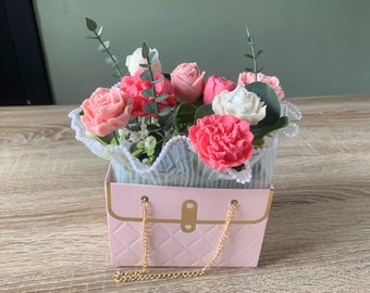 Luxury Pink Flower Bouquet In Box Custom Wax Melt Gift Set Premium Gift For Couple Luxury Gifting Idea Giftable Pink Flower Arrangement Set