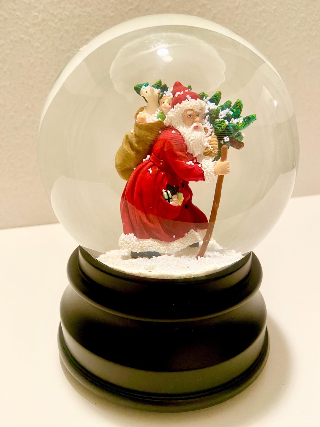 Vintage Santa Musical Snow Globe - Etsy