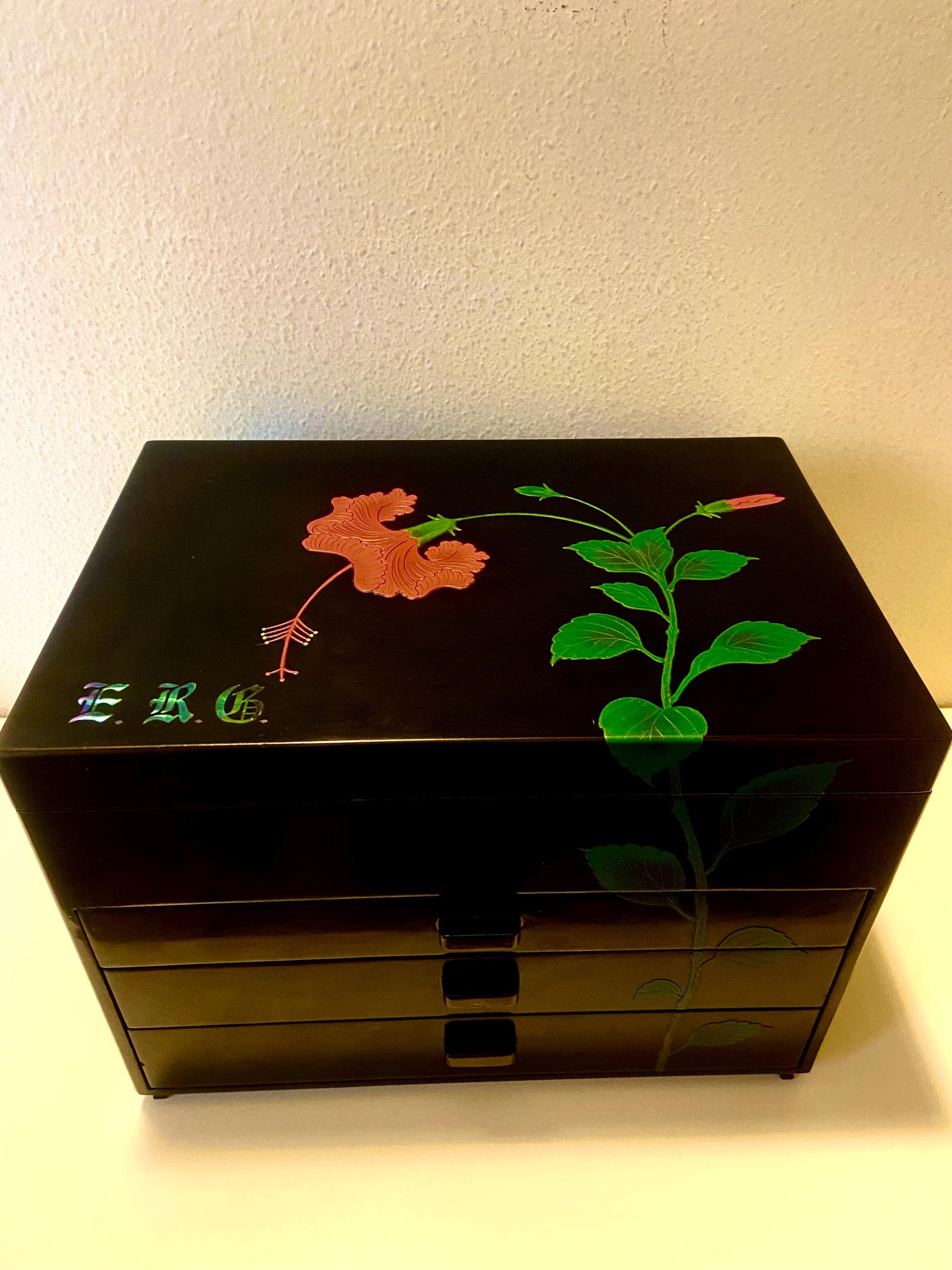 Vintage Large Bembo Okinawa Ryukyu Lacquerware Trinket Box With