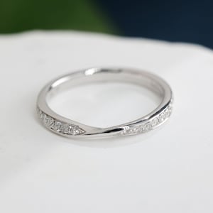14K White Gold Diamond Wedding Band Lab Grown Diamond Twisted Pave Band Elegant Promise Ring Unique Anniversary Stackable Ring for Women