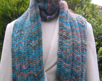 Scarf Knitting Chevron Lace pattern for hand dyed yarn - Knitting Pattern PDF