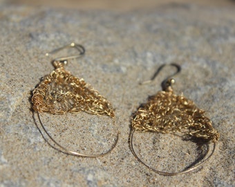 Net Drop Hoop | Crocheted gold teardrop Earrings | E-037