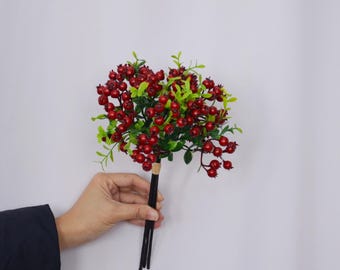 Artificial Berry Bouquet with Leaves, Faux Rustic Berry Bunch for Vase Filler, DIY Floral Decor, Wedding Centerpiece, Flower Arrangement