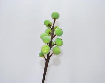 Artificial Green Berry Branch, Faux Decorative Stem, Realistic Green Fruit Pick for Floral Arrangement, Rustic Home Decor, Table Centerpiece