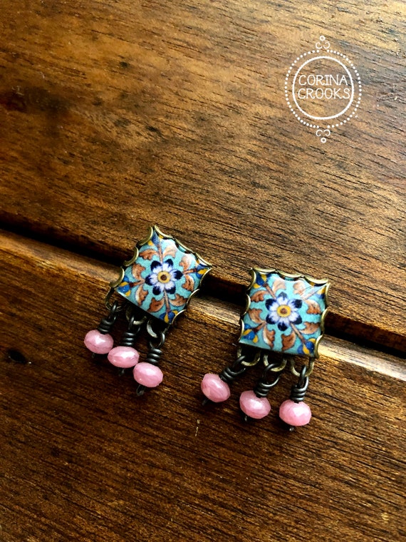 Indian earrings, small stud earrings, Indian jewelry, floral earrings, Indian tile, post earrings, Bombay earrings, Bollywood earrings