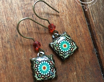 Boucles d'oreilles pendantes carreaux marocains, design islamique, bijoux bohèmes