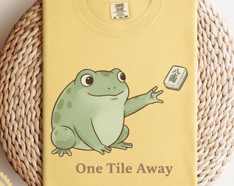 Frog Mahjong Shirt, Funny Mahjong Player Gift, Cozy Retro Tee, Cottagecore Graphic T-Shirt, Board Game Humor