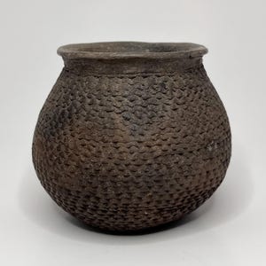 Mogollon Corrugated Pottery Olla. Ancestral Puebloan Indigenous Peoples. New Mexico. Chaco , Anasazi , Mimbres, Ute.