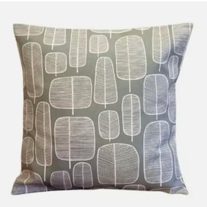 MissPrint Little Trees vert sauge : housse de coussin , taie d&#39;oreiller arbres , coussin décoratif , coussins décoratifs , housse de coussin Royaume-Uni