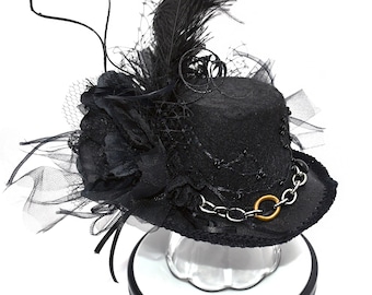 MINI Top HAT Victorian, Black Feathers, Gothic Hat with Chain "Jemma"