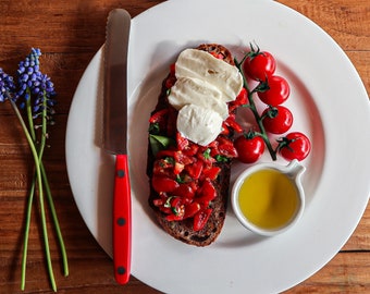 Cuchillo de desayuno rojo