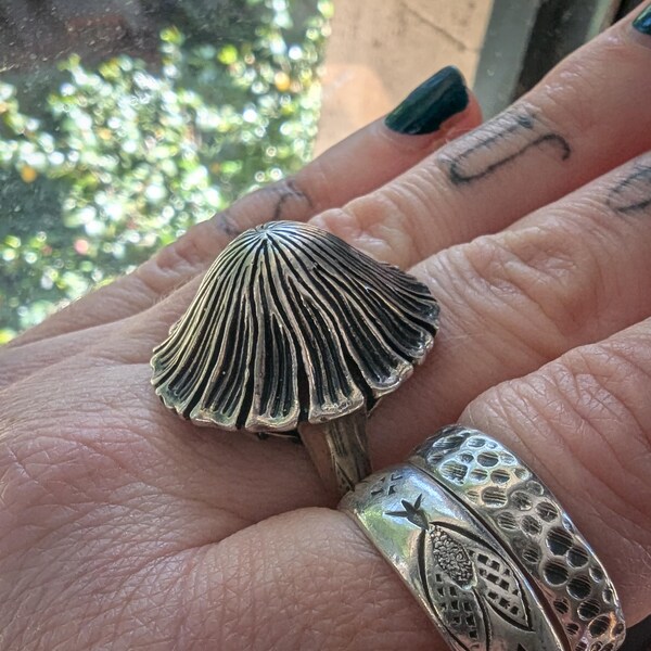 Vintage designer mushroom silver statement ring