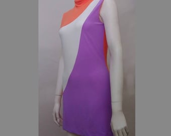 Vestido retro mini de cuello alto con diseño de arcoíris de los años 70 en color morado, sin mangas y naranja, estilo años 70, colorchrome, para mujer, hecho a medida.