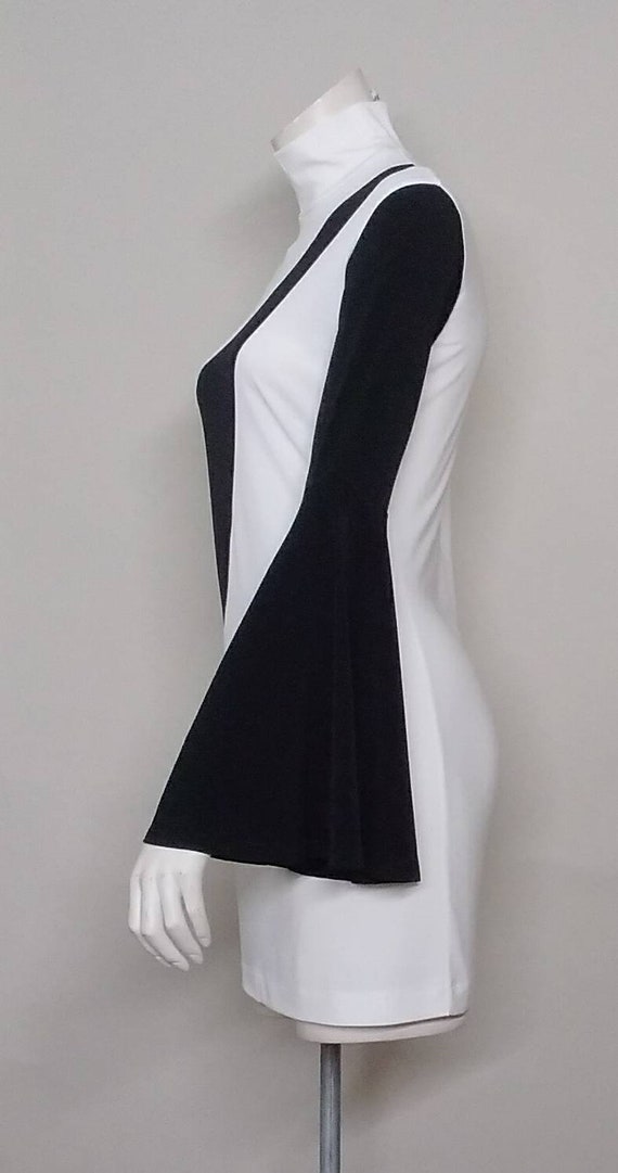 Black and White 60s Minimalist Mod Mini Dress Long Bell Sleeves Colorblock  Graphic Abstract Fashion Split-tone, Bicolor, Two Tone Go Go - Etsy