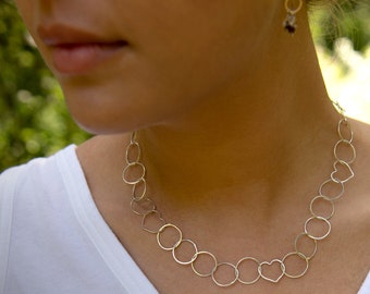 Collier délicat en chaîne de cœurs et de cercles sterling faits à la main 19 pouces