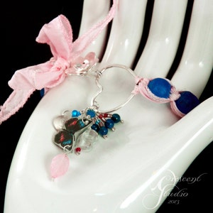 Pink and Blue Floral Silver Flower Ribbon Bracelet antique blue glass bead pink silk ribbon Bild 2