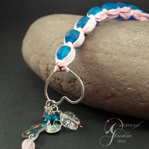 Pink and Blue Floral Silver Flower Ribbon Bracelet antique blue glass bead pink silk ribbon Bild 3