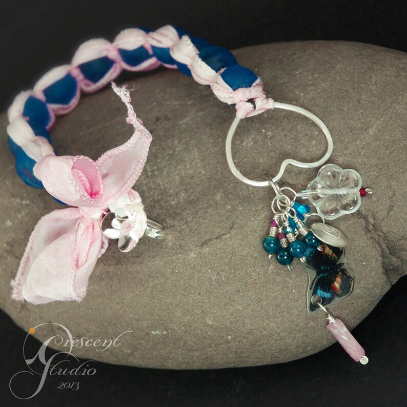 Pink and Blue Floral Silver Flower Ribbon Bracelet antique blue glass bead pink silk ribbon Bild 1