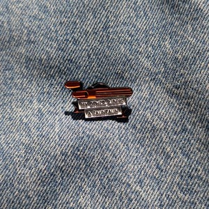 süßer Emaille Pin
