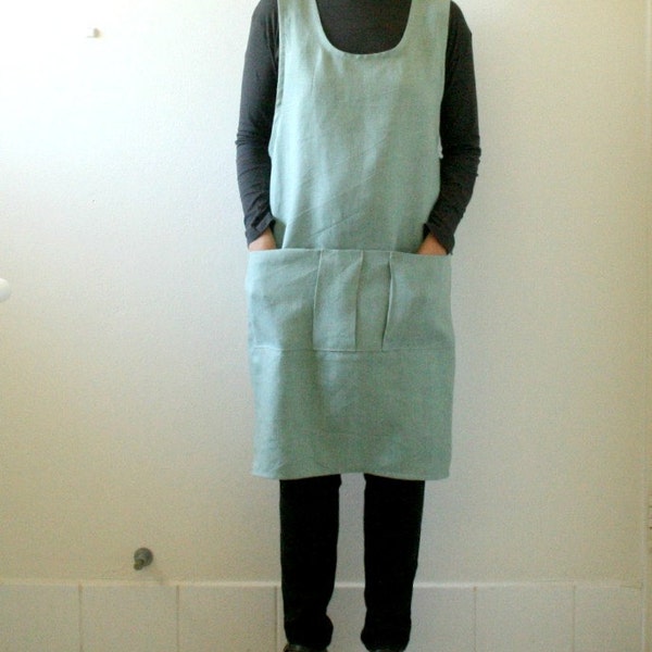 LINEN APR0N DRESS / cross back / smock / work apron / duck egg blue / pinafore dress / full apron / pocket / womens clothing / pamelatang