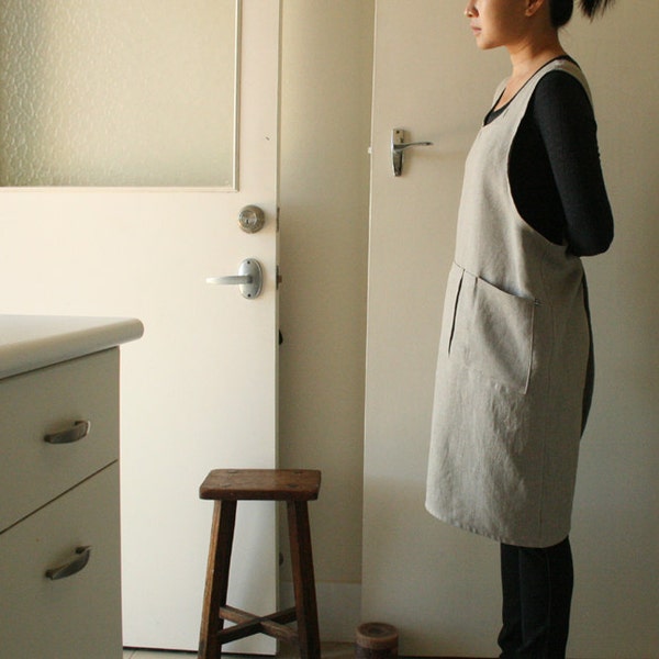 NATURAL LINEN APRON / women / criss cross back / linen smock / linen pinafore / plus size / uniform / australia / eco clothing / pamelatang