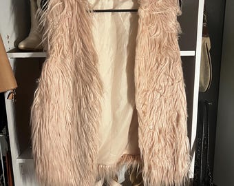 funky light pink shag fur vest size small Sakura brand women’s fun vest