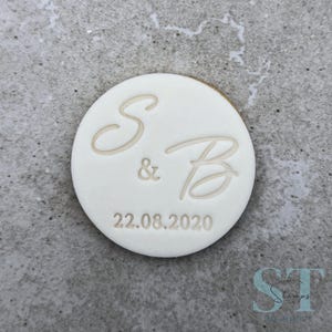 Personalisierte Stempel für Fondant und Kekse - Hochzeit - Initialen und Datum + Ausstecher