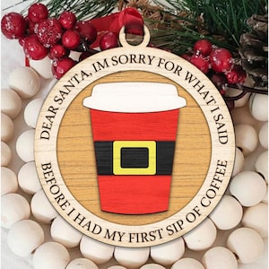 Enfeite de café de Natal Svg, Decoração de cafeteria, Presente para amantes de café, Ano novo Svg, Enfeite de café engraçado Arquivo de corte a laser, Enfeite de natal