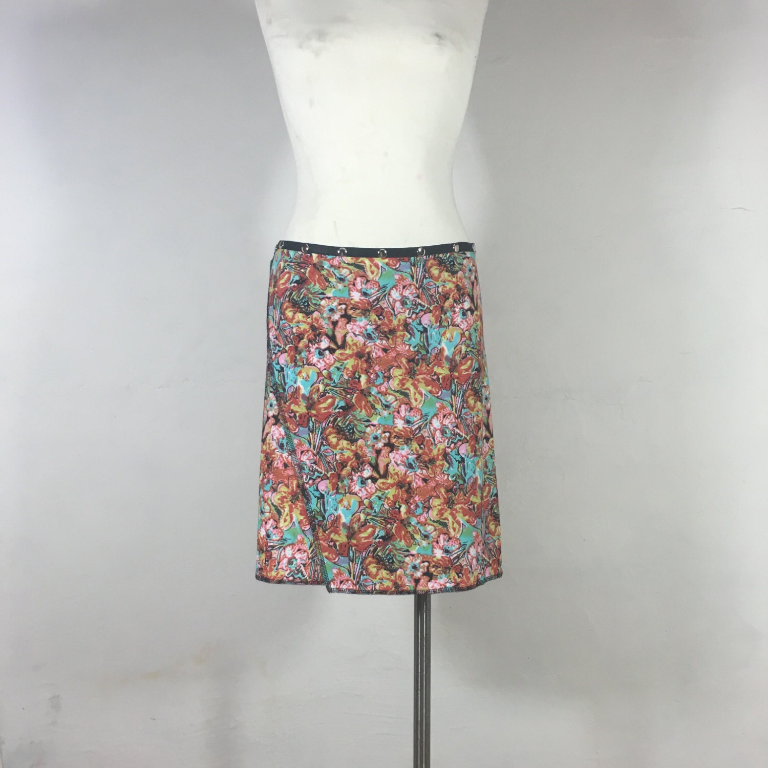 Snap Around Skirt. Classic Inspire Erin MacLeod Skirt