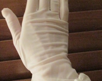 Vintage Semi-See-Through Off-White Poet Gloves - Van Raalte - Nylon - Size 6 1/2 - Ruched Bottoms, Unique,  Performance