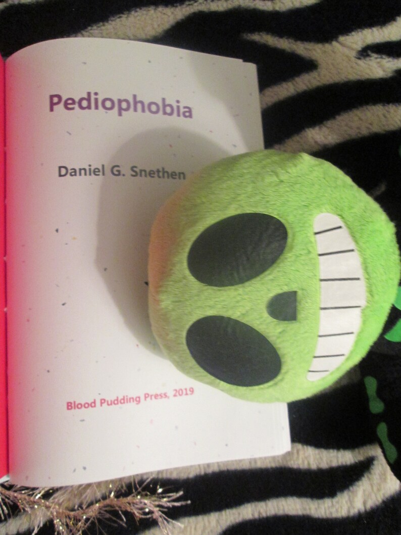 PEDIOPHOBIA by Daniel G. Snethen 2019 Blood Pudding Press poetry chapbook creepy, crawly, horrific little doll heads,doll phobia image 7