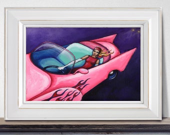Puede incluir: Obra de arte enmarcada que representa a una mujer en un vehículo rosa con llamas, sobre un fondo morado y azul. La obra se exhibe sobre una cómoda de madera azul claro desgastada.