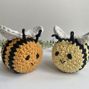 Gehaakte hommel - op bestelling gemaakt, handgemaakte bijencadeaus, gehaakte amigurumi, gehaakte bijknuffel.