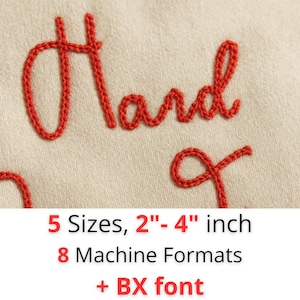 Puede incluir: Primer plano de la palabra "Hard" bordada en hilo rojo sobre una tela beige. La imagen tambi&eacute;n incluye texto que indica la disponibilidad de 5 tama&ntilde;os, que van de 5,08 a 10,16 cm, y 8 formatos de m&aacute;quina, m&aacute;s una fuente BX.