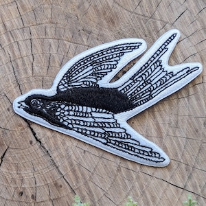 bird patch | animal patch | iron-on bird patch | flying bird | blackbird patch | bird gift