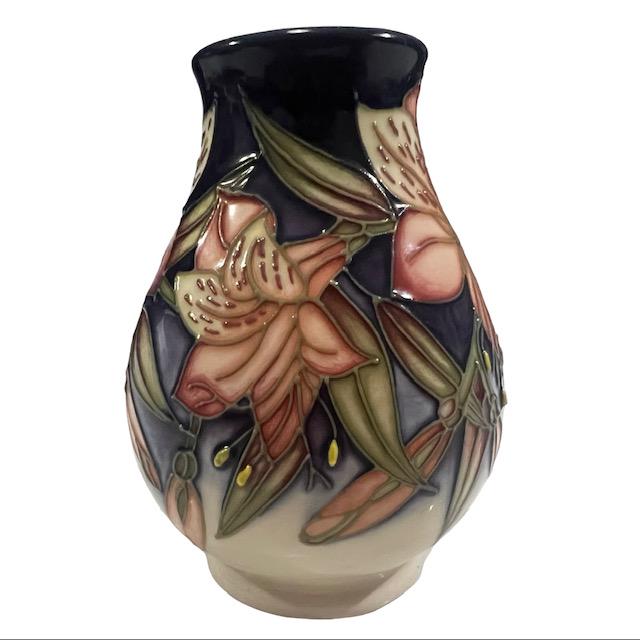 MOORCROFT Peruvian Lily 2003 Vase 4