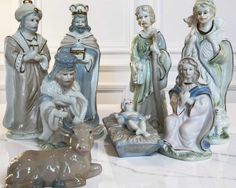 8-Piece Vintage Porcelain Nativity Set Pastel Colors Gold Detail