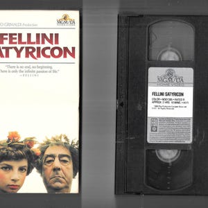 Fellini Satyricon VHS 1969 MGM/UA 1988 Buzón no alquilado con subtítulos en inglés Se reproduce muy bien