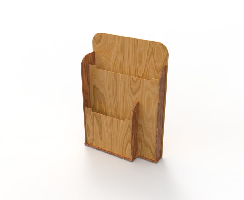 Peut inclure: Un porte-revues en bois avec trois compartiments. Le porte-revues est en bois brun clair avec une finition grain de bois naturel.