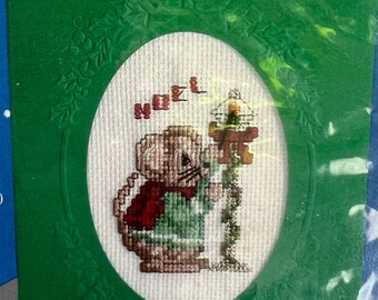 Titan Christmas Card Kit ~ Mouse Greeting Card Counted Cross Stitch NIP ~ 80s Christmas Card Cross Stitch Kit ~   4 x 5  Titan 81743