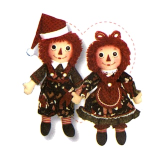 Raggedy Ann and Andy Pattern with Seasonal Clothing uncut Rag Doll 15 inch  Christmas Clothing Simplicity 3945